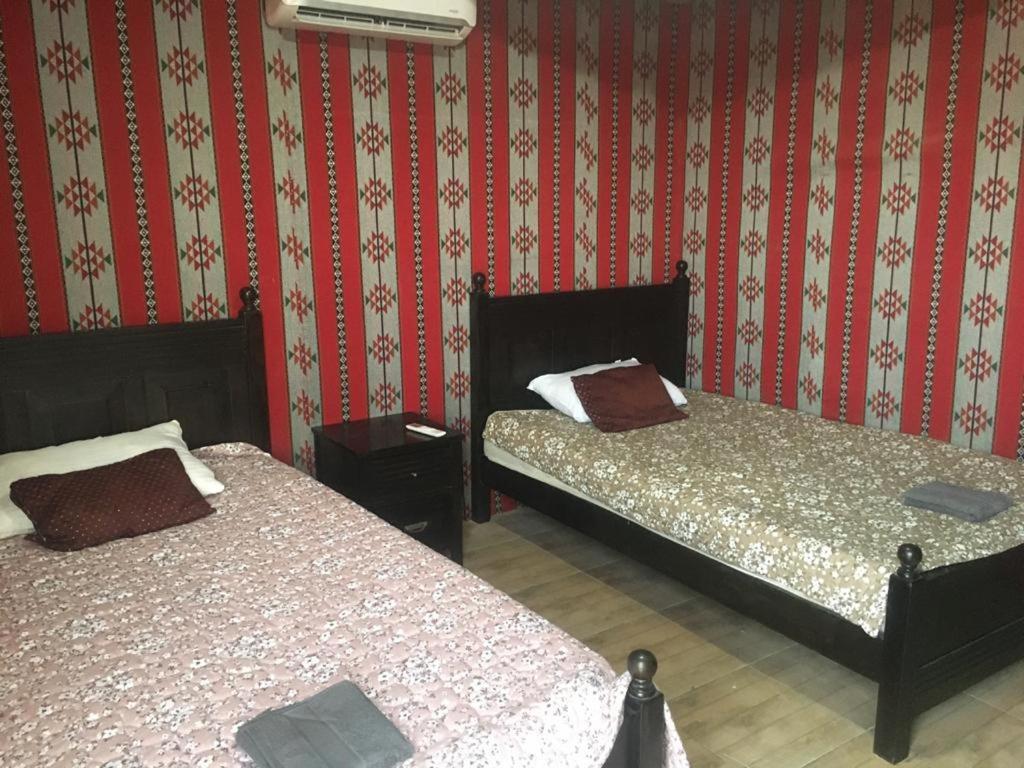 Oryx Camp Hotel Wadi Rum Esterno foto