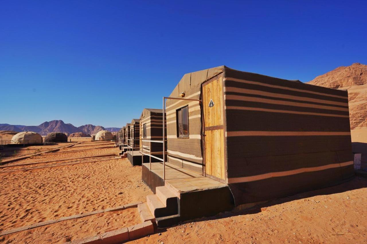 Oryx Camp Hotel Wadi Rum Esterno foto